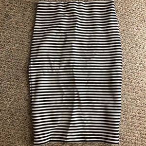 High waisted striped skirt
